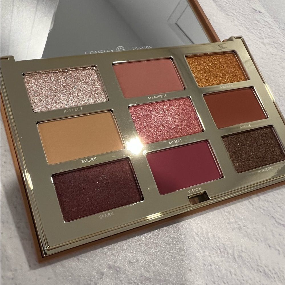 Complex Culture FUTURE’S SO BRIGHT Eyeshadow Palette BNIB - Picture 10 of 11